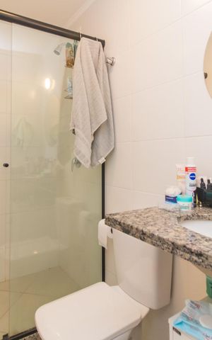 Apartamento à venda com 49m², 1 quarto e 2 vagasBanheiro do Quarto