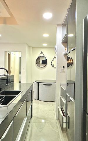 Apartamento à venda com 81m², 2 quartos e sem vaga