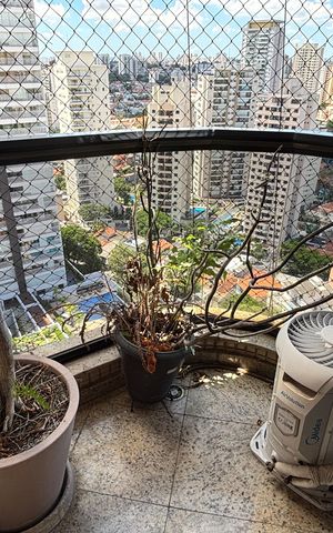 Apartamento para alugar com 225m², 3 quartos e 2 vagas Apartamento para alugar com 225m², 3 quartos e 2 vagasQuarto 1