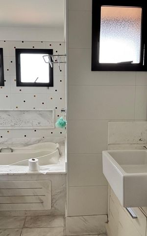 Apartamento para alugar com 225m², 3 quartos e 2 vagas Apartamento para alugar com 225m², 3 quartos e 2 vagasBanheiro da Suíte
