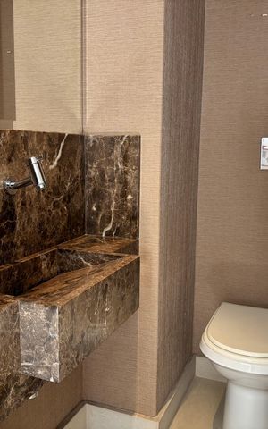 Apartamento para alugar com 225m², 3 quartos e 2 vagas Apartamento para alugar com 225m², 3 quartos e 2 vagasLavabo