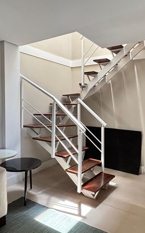 Apartamento para alugar com 225m², 3 quartos e 2 vagas Apartamento para alugar com 225m², 3 quartos e 2 vagasSala