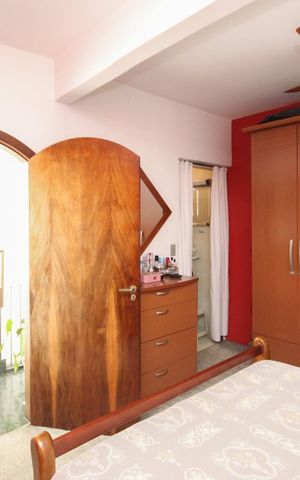 Casa à venda com 125m², 4 quartos e 2 vagas Casa à venda com 125m², 4 quartos e 2 vagasSuíte