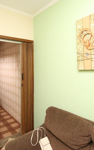 Casa à venda com 125m², 4 quartos e 2 vagas Casa à venda com 125m², 4 quartos e 2 vagasSala casa 2