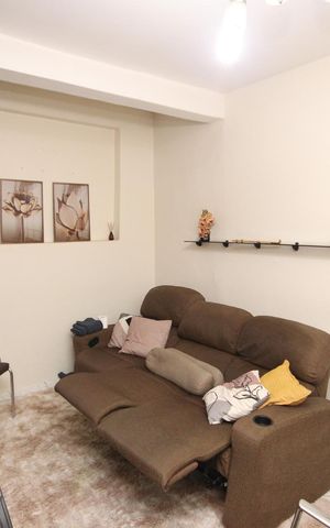 Casa à venda com 125m², 4 quartos e 2 vagas Casa à venda com 125m², 4 quartos e 2 vagasSala
