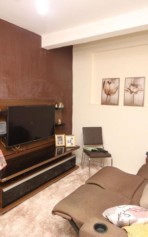 Casa à venda com 125m², 4 quartos e 2 vagas Casa à venda com 125m², 4 quartos e 2 vagasSala