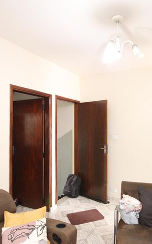 Casa à venda com 125m², 4 quartos e 2 vagas Casa à venda com 125m², 4 quartos e 2 vagasSala Sala