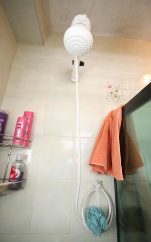 Casa à venda com 125m², 4 quartos e 2 vagas Casa à venda com 125m², 4 quartos e 2 vagasBanheiro da Suíte