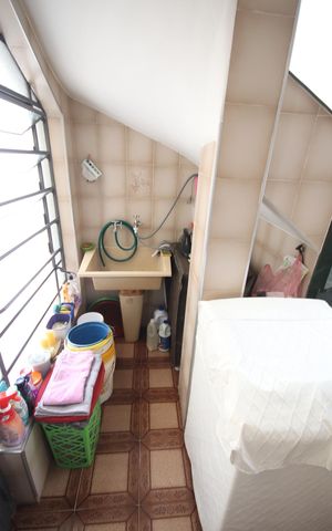 Casa à venda com 125m², 4 quartos e 2 vagas Casa à venda com 125m², 4 quartos e 2 vagasÁrea de Serviço