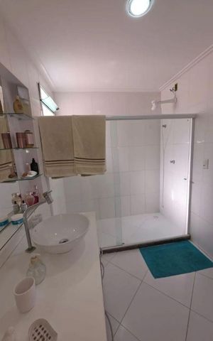 Casa de condomínio para alugar com 200m², 3 quartos e 2 vagas