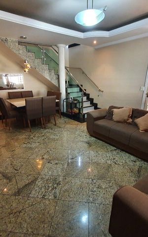 Casa à venda com 197m², 4 quartos e 2 vagas Casa à venda com 197m², 4 quartos e 2 vagasSala