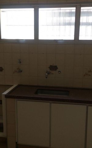 Casa à venda com 187m², 3 quartos e 2 vagas Casa à venda com 187m², 3 quartos e 2 vagasCozinha