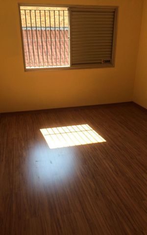 Casa à venda com 187m², 3 quartos e 2 vagas Casa à venda com 187m², 3 quartos e 2 vagasQuarto