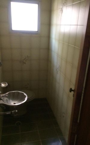 Casa à venda com 187m², 3 quartos e 2 vagas Casa à venda com 187m², 3 quartos e 2 vagasBanheiro
