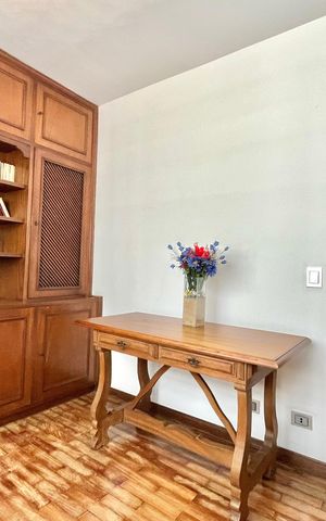 Casa à venda com 250m², 5 quartos e 5 vagas Casa à venda com 250m², 5 quartos e 5 vagasQuarto 5