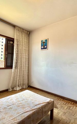 Casa à venda com 250m², 5 quartos e 5 vagas Casa à venda com 250m², 5 quartos e 5 vagasQuarto 4