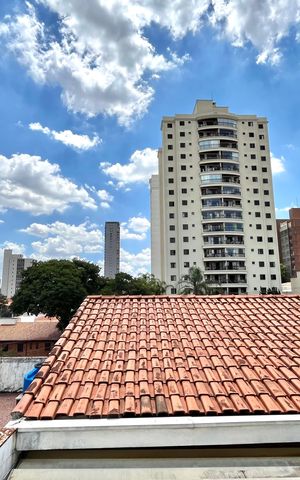 Casa à venda com 250m², 5 quartos e 5 vagas Casa à venda com 250m², 5 quartos e 5 vagasVista do Quarto 4