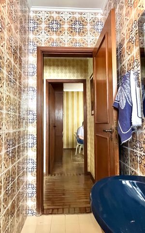 Casa à venda com 250m², 5 quartos e 5 vagas Casa à venda com 250m², 5 quartos e 5 vagasLavabo