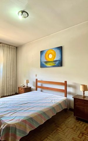 Casa à venda com 250m², 5 quartos e 5 vagas Casa à venda com 250m², 5 quartos e 5 vagasSuite 1