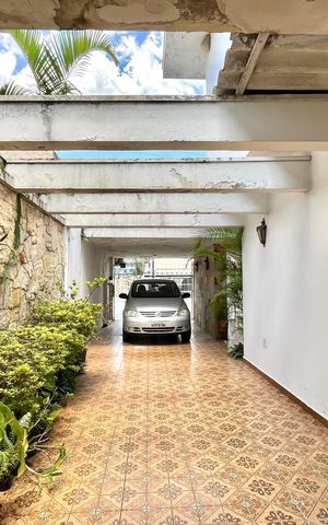 Casa à venda com 250m², 5 quartos e 5 vagas Casa à venda com 250m², 5 quartos e 5 vagasGaragem