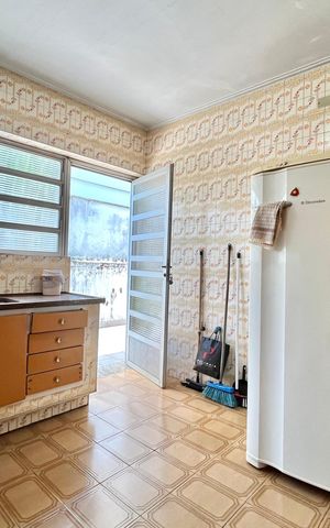 Casa à venda com 250m², 5 quartos e 5 vagas Casa à venda com 250m², 5 quartos e 5 vagasCozinha