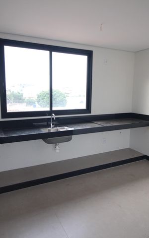 Apartamento à venda com 170m², 3 quartos e 2 vagasCozinha