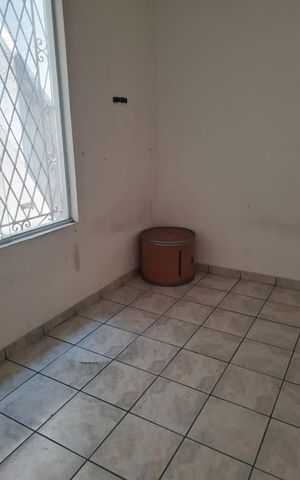Casa à venda com 65m², 3 quartos e sem vaga Casa à venda com 65m², 3 quartos e sem vagaQuarto