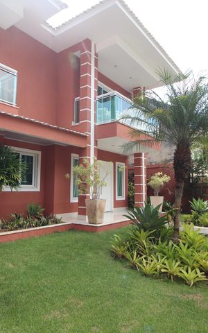 Casa de condomínio à venda com 600m², 4 quartos e 3 vagasFrente