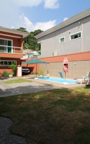 Casa de condomínio à venda com 600m², 4 quartos e 3 vagasÁrea Externa