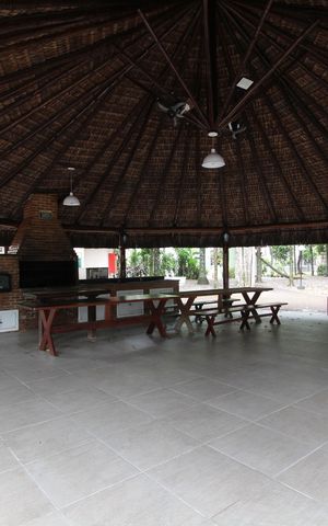 Casa de condomínio à venda com 600m², 4 quartos e 3 vagasÁrea Comum - Churrasqueira