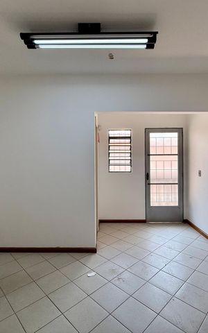 Casa à venda com 254m², 4 quartos e 3 vagasSuíte 3