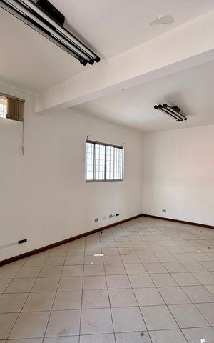 Casa à venda com 254m², 4 quartos e 3 vagasSuíte 4