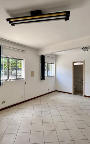 Casa à venda com 254m², 4 quartos e 3 vagasSuíte 1