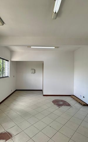 Casa à venda com 254m², 4 quartos e 3 vagasSuíte 2