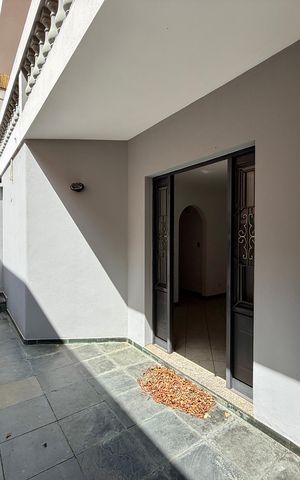 Casa à venda com 254m², 4 quartos e 3 vagasEntrada Casa