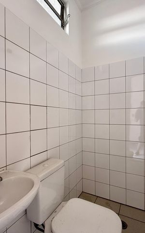 Casa à venda com 254m², 4 quartos e 3 vagasBanheiro Suíte 4