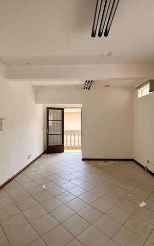 Casa à venda com 254m², 4 quartos e 3 vagasSuíte 4