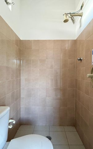 Casa à venda com 254m², 4 quartos e 3 vagasBanheiro Suíte 2