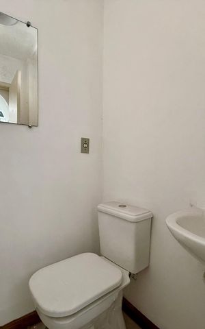 Casa à venda com 254m², 4 quartos e 3 vagasLavabo 1