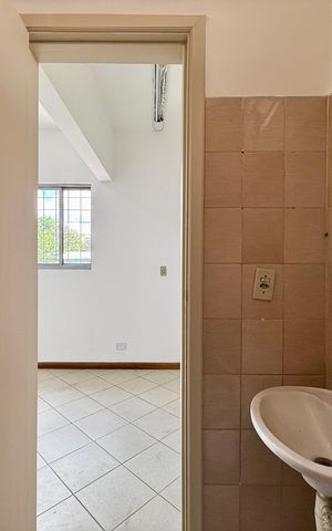 Casa à venda com 254m², 4 quartos e 3 vagasBanheiro Suíte 2