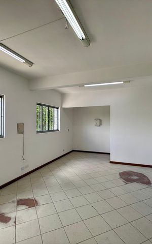 Casa à venda com 254m², 4 quartos e 3 vagasSuíte 2