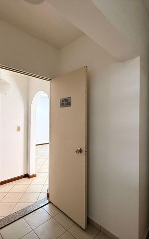 Casa à venda com 254m², 4 quartos e 3 vagasCozinha 