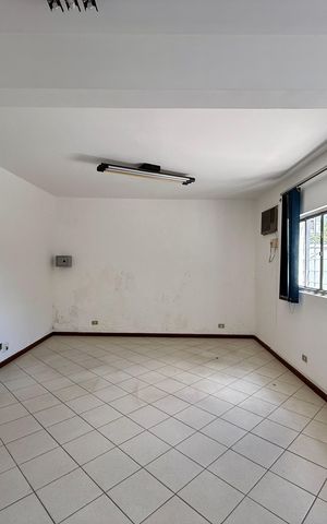 Casa à venda com 254m², 4 quartos e 3 vagasSuíte 1