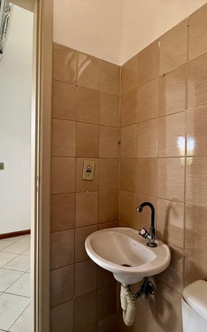 Casa à venda com 254m², 4 quartos e 3 vagasBanheiro Suíte 2