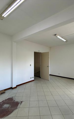 Casa à venda com 254m², 4 quartos e 3 vagasSuíte 2