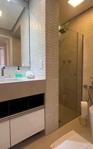Apartamento à venda com 160m², 3 quartos e 2 vagas Apartamento à venda com 160m², 3 quartos e 2 vagasBanheiro