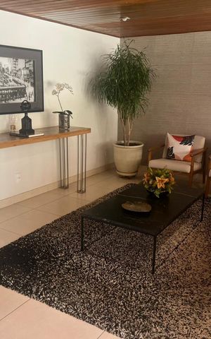 Apartamento à venda com 160m², 3 quartos e 2 vagas Apartamento à venda com 160m², 3 quartos e 2 vagasÁrea externa