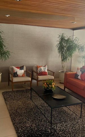Apartamento à venda com 160m², 3 quartos e 2 vagas Apartamento à venda com 160m², 3 quartos e 2 vagasÁrea externa