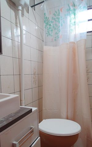 Casa à venda com 96m², 2 quartos e 1 vagaBanheiro