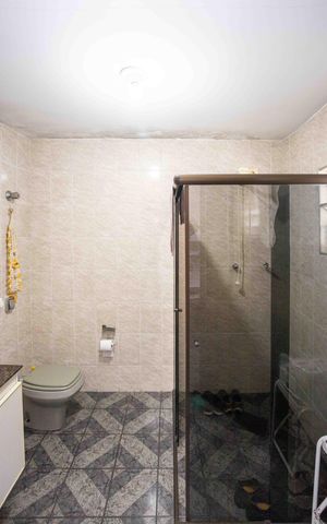 Casa à venda com 600m², 3 quartos e 2 vagasBanheiro da Suíte 1